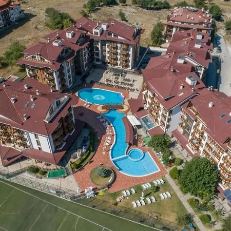 Апартхотел 500м. от лифта сладък дом в белведере комплекс 4*