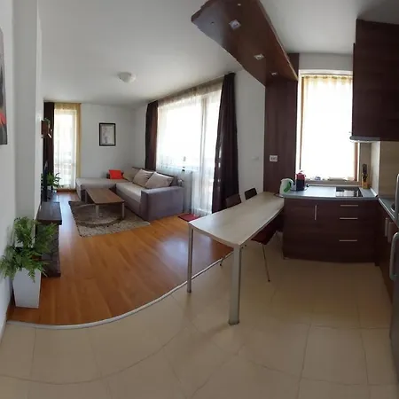 Apart-hotel 500м. от лифта сладък дом в белведере комплекс 4*